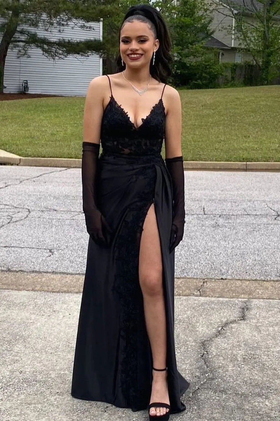 Amazing Long Black V-neck Spaghetti Straps Lace Sleeveless Prom Dress With Slit