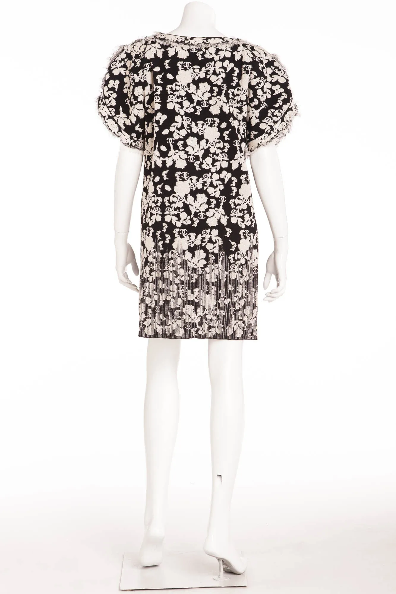 Chanel - White & Black Short Sleeve Floral Patterned Dress - FR 40