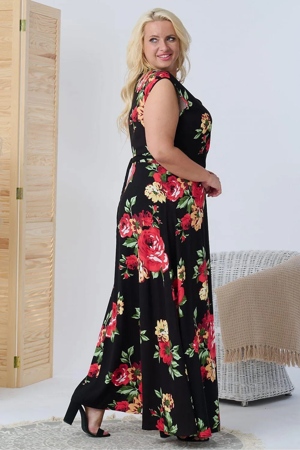 Elegant Maxi Dress for Every Body Type - Summer Collection