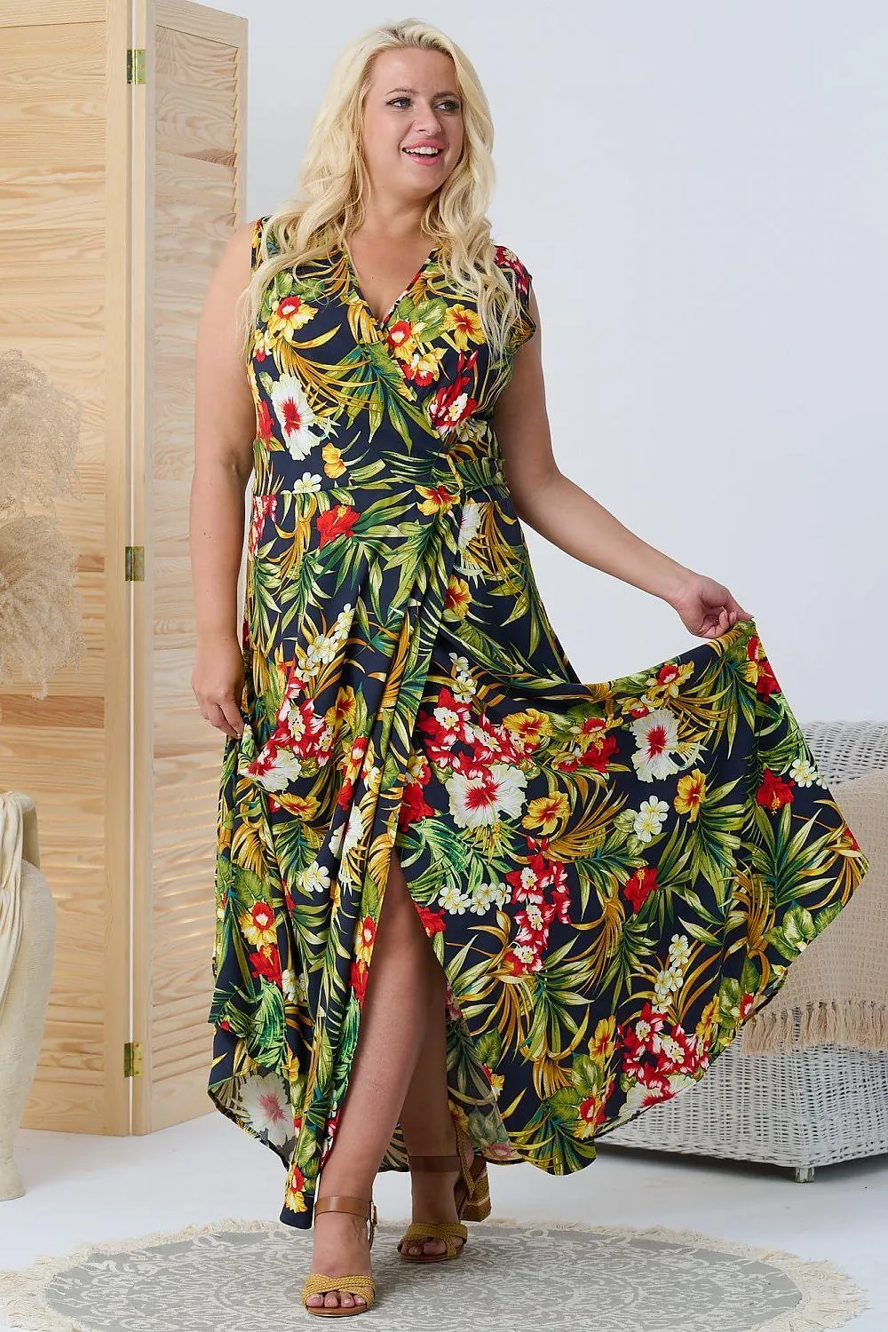 Elegant Maxi Dress for Every Body Type - Summer Collection