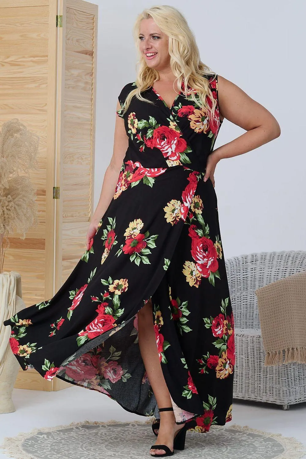 Elegant Maxi Dress for Every Body Type - Summer Collection