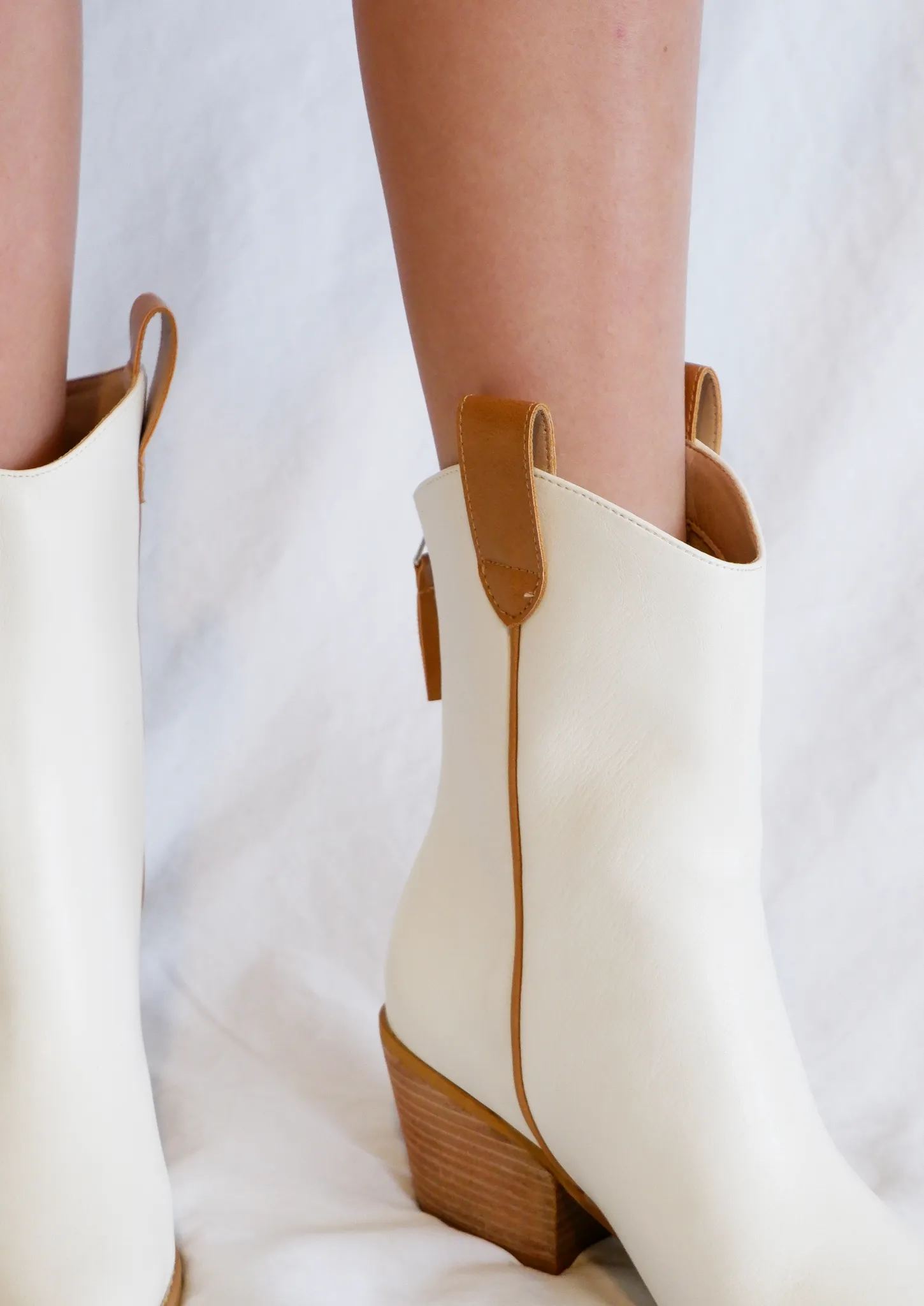 Free Style White Boots