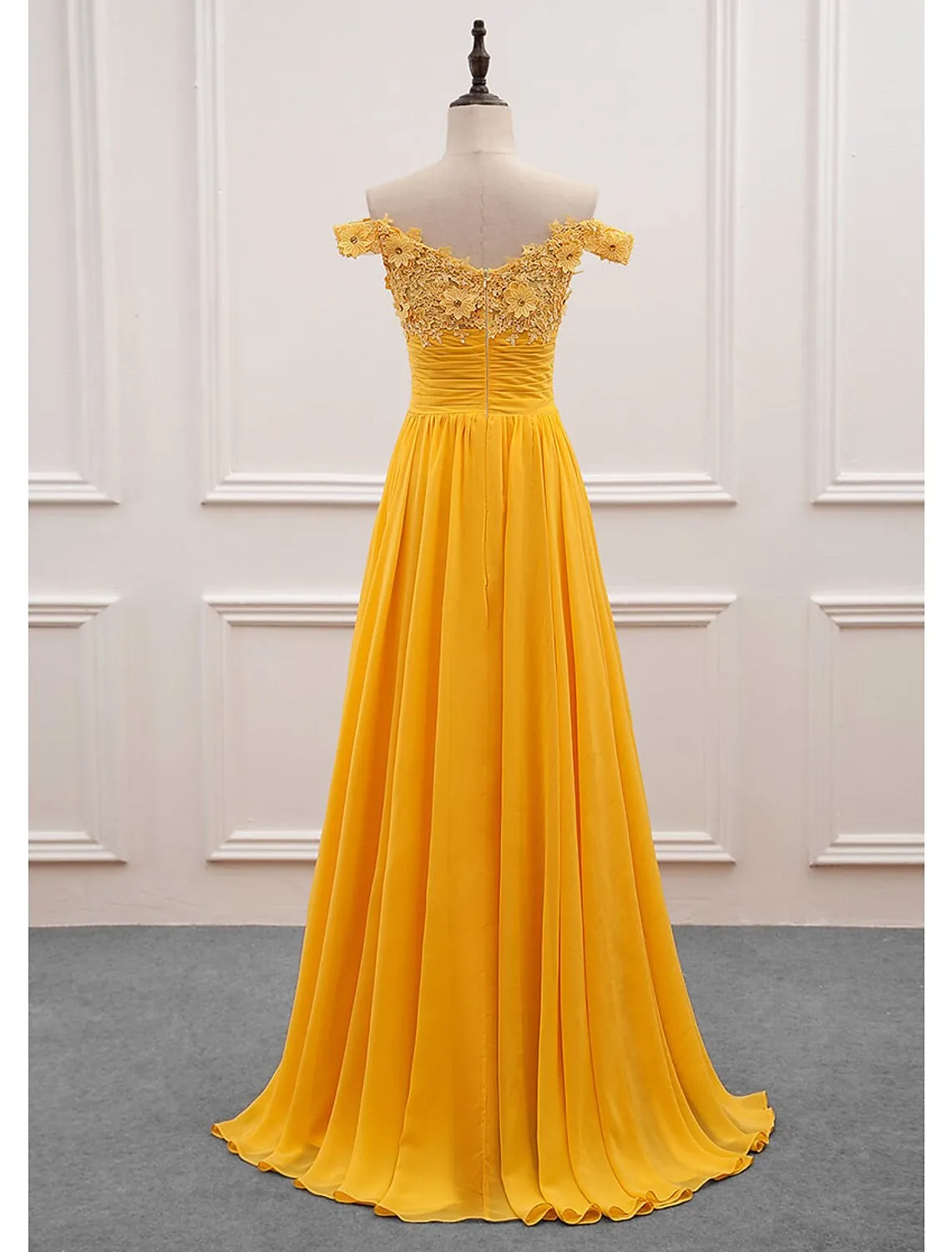 Luolandi A-Line Wedding Guest Dresses Floral Dress Prom Wedding Party Sweep / Brush Train Sleeveless Off Shoulder Chiffon
