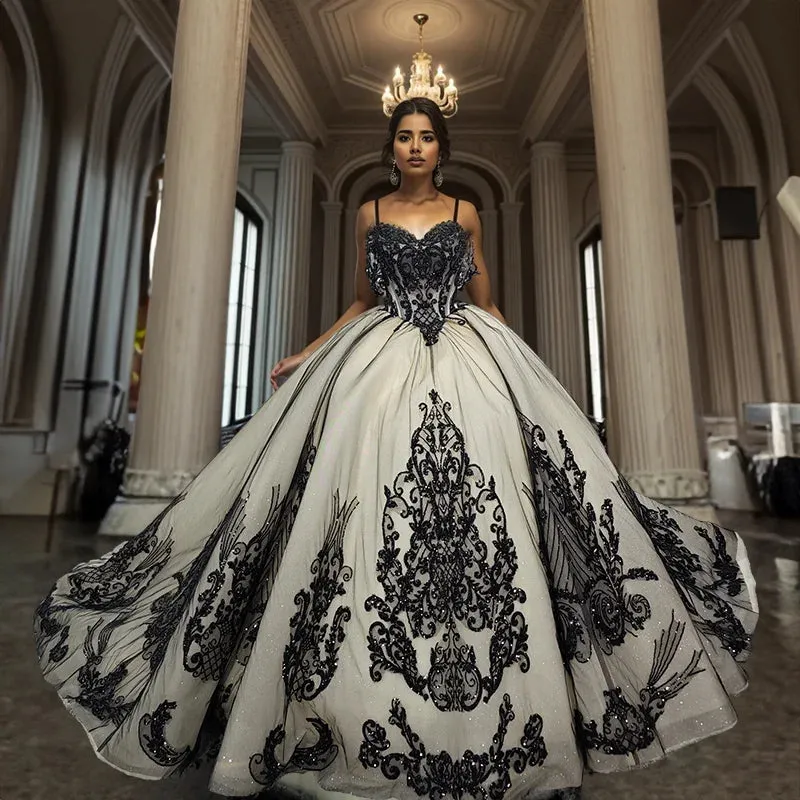 Quinceanera Dress Elegant Spaghetti Straps Embroidery Ball Gown Prom Dresses