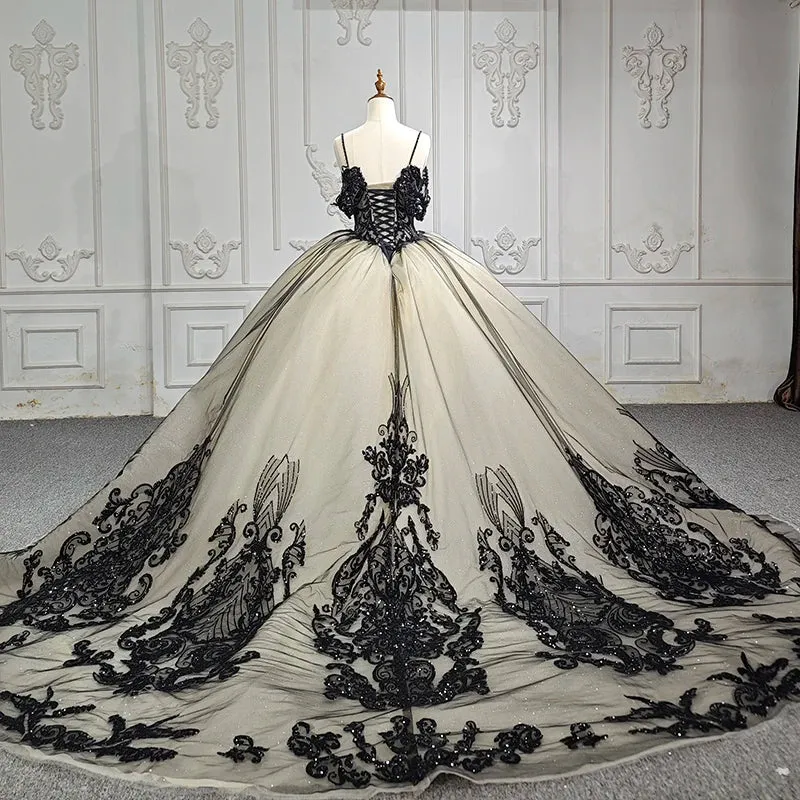Quinceanera Dress Elegant Spaghetti Straps Embroidery Ball Gown Prom Dresses