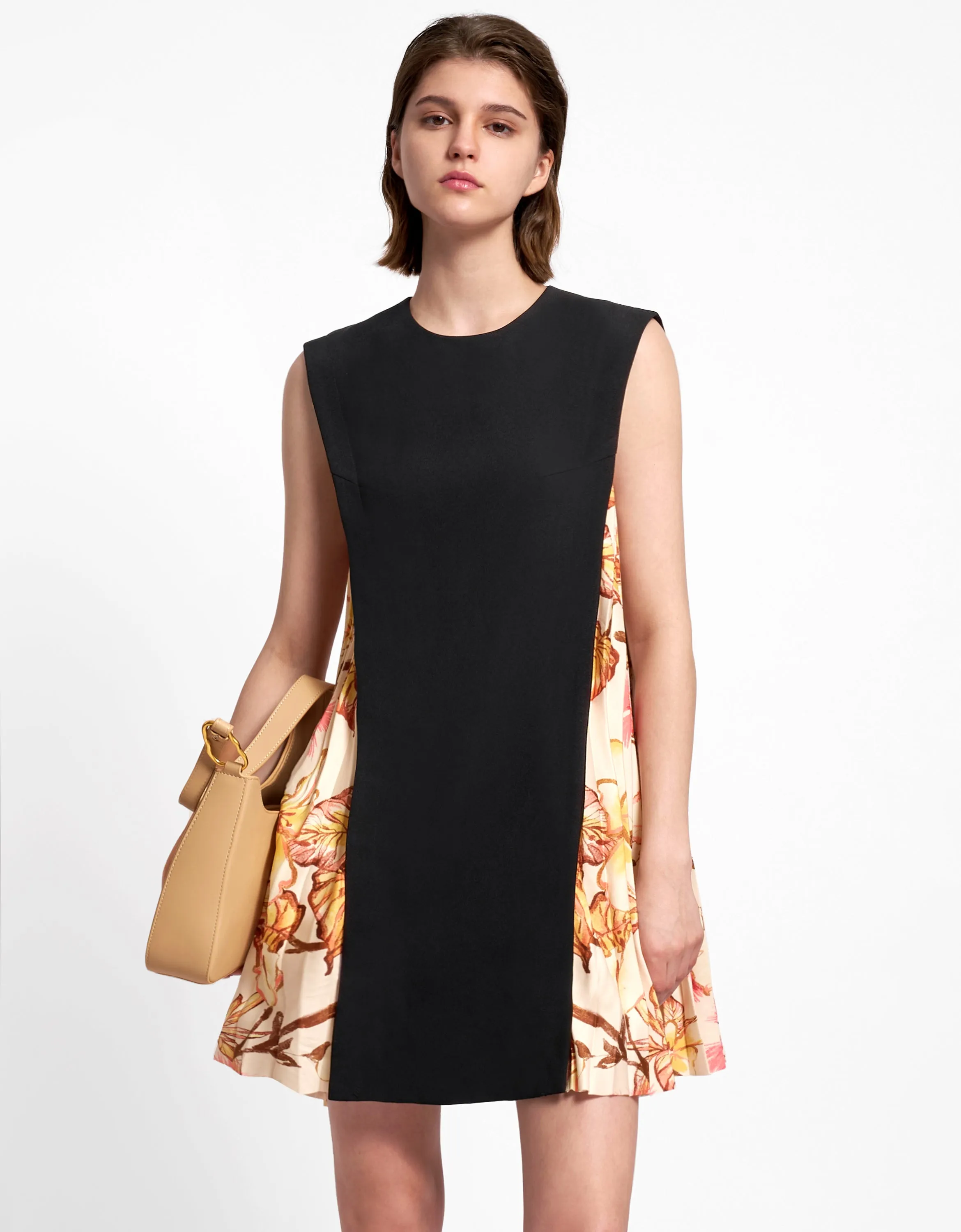 Side Printed Pleated Shift Dress