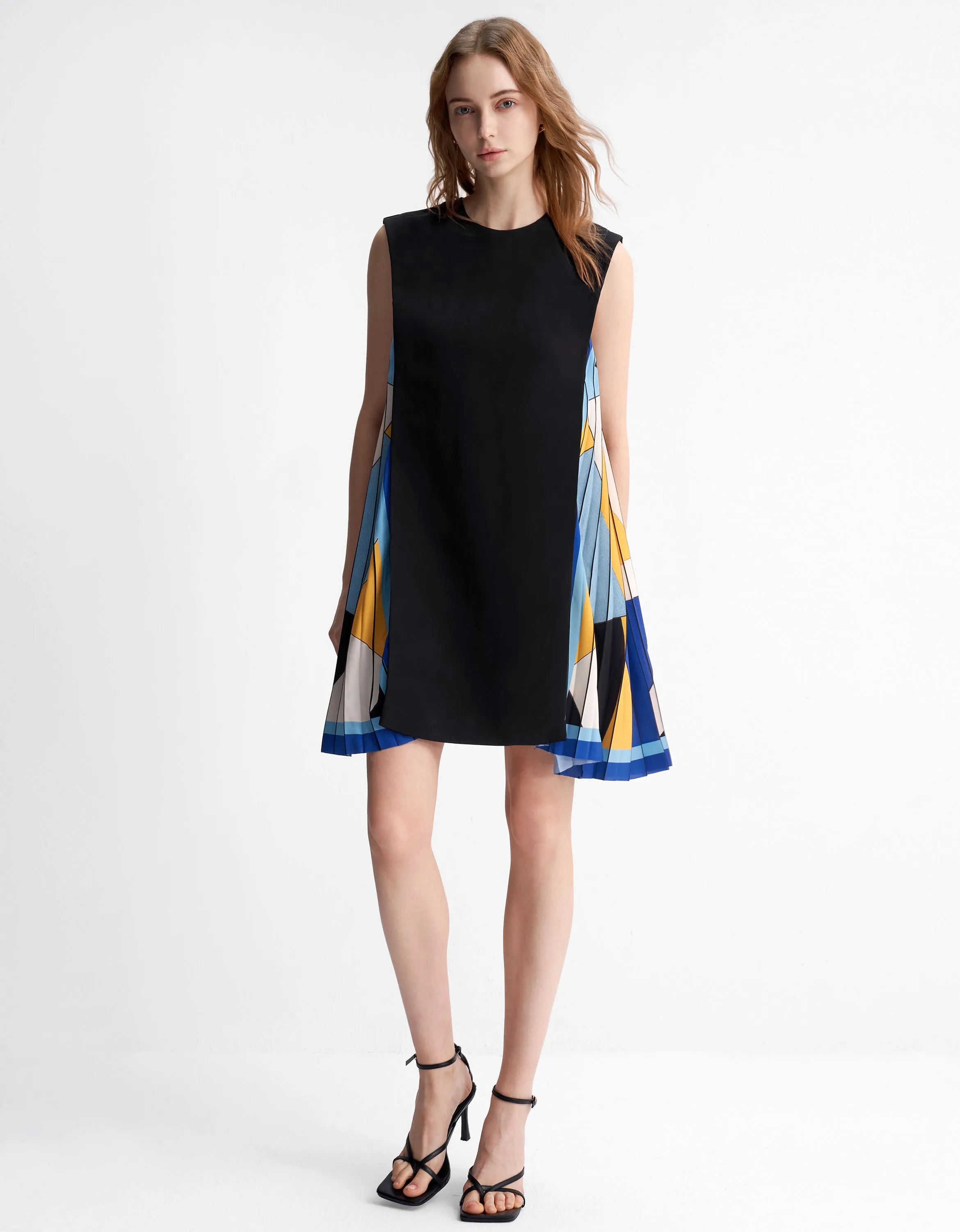 Side Printed Pleated Shift Dress