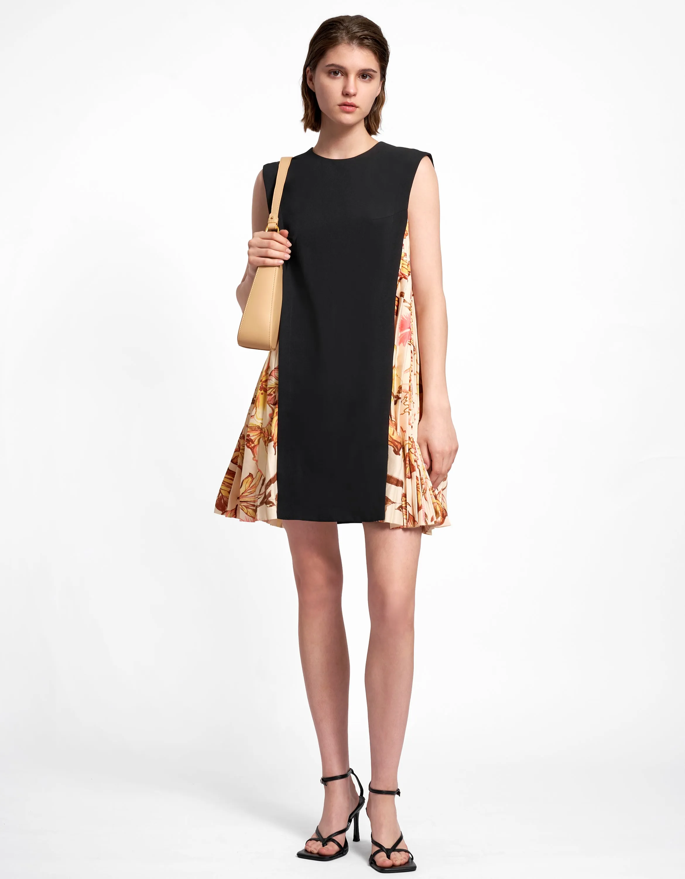 Side Printed Pleated Shift Dress
