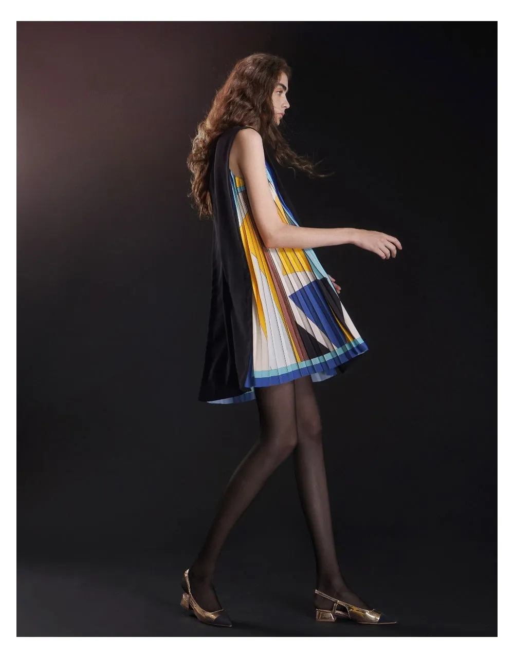 Side Printed Pleated Shift Dress