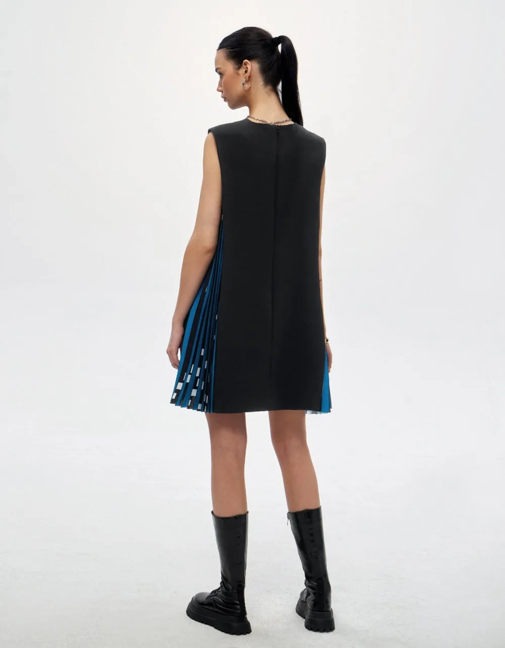 Side Printed Pleated Shift Dress