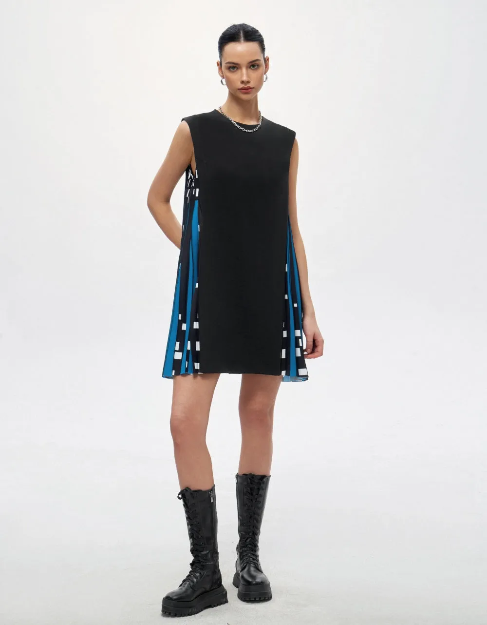 Side Printed Pleated Shift Dress
