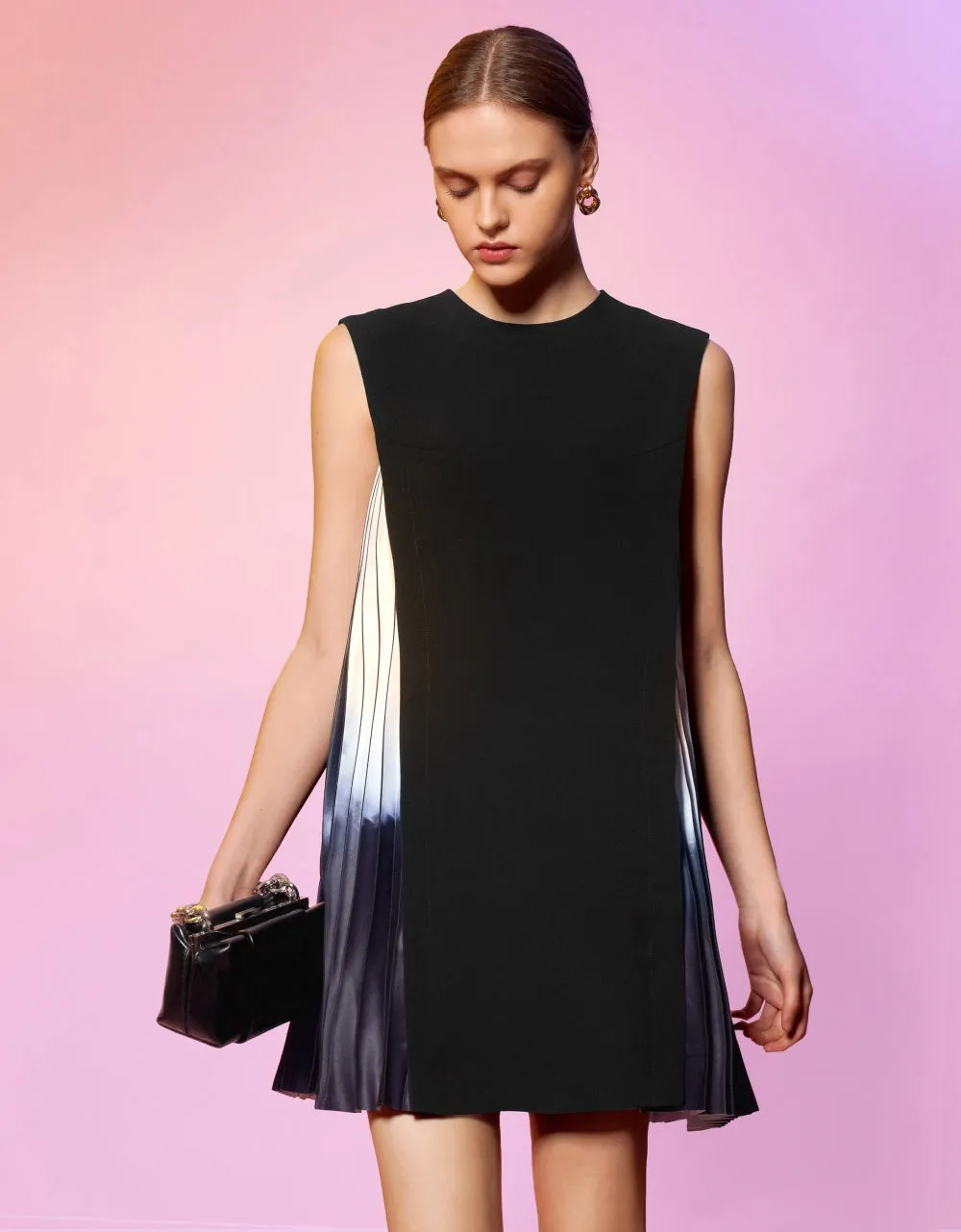 Side Printed Pleated Shift Dress
