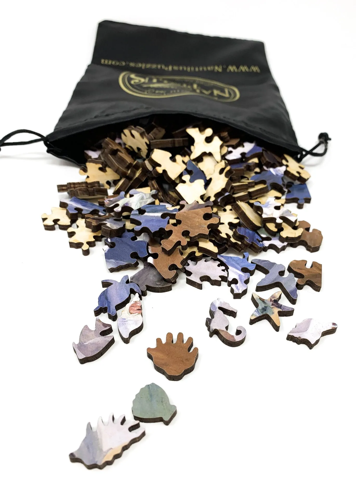 Strolling Along the Seashore (145 Piece Beach Wooden Jigsaw Puzzle)
